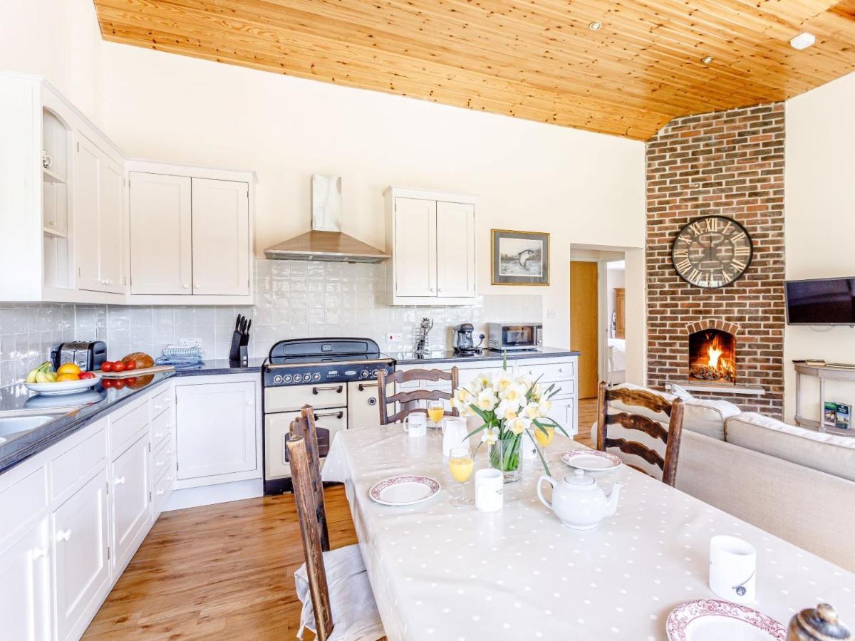 2 Bed In Dorchester 75243 Frampton  Eksteriør billede